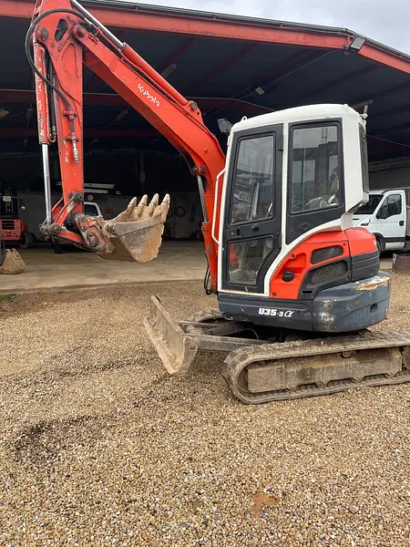 EXCAVADORA KUBOTA U-35
