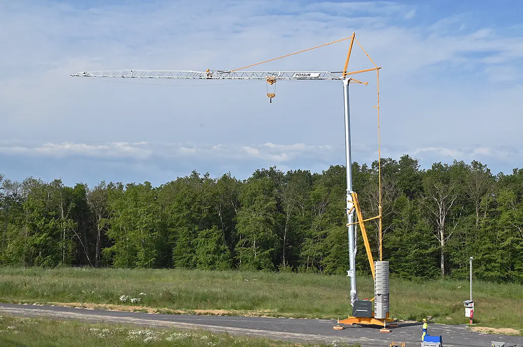 Potain Evy 30-23 4 t Self-Erecting Cranes