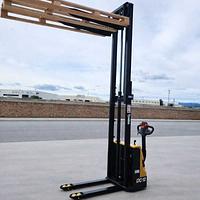 Electric stacker 1200kg at 3000mm Lithium 24V / 60AH
