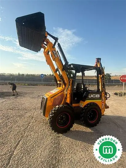Retroexcavadora mini JCB 1CX