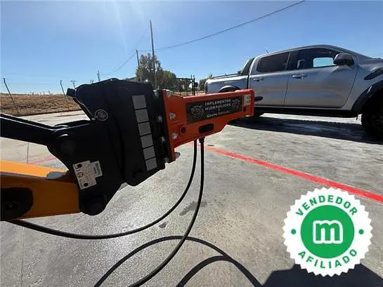 Hydraulic hammer for mini excavators