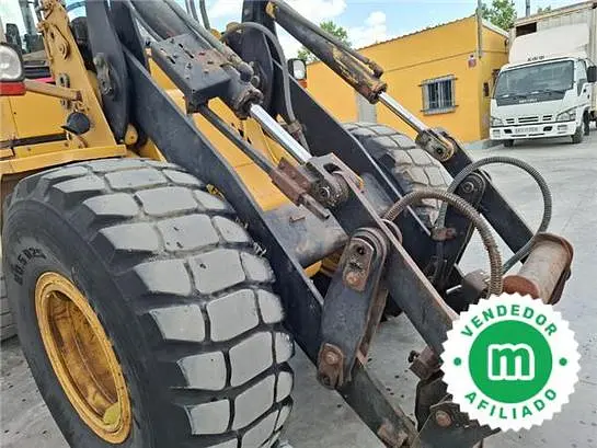 Caterpillar IT24F pala cargadora