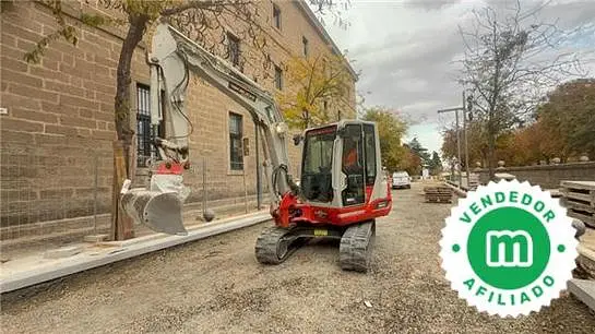 Excavadora mini Takeuchi TB250