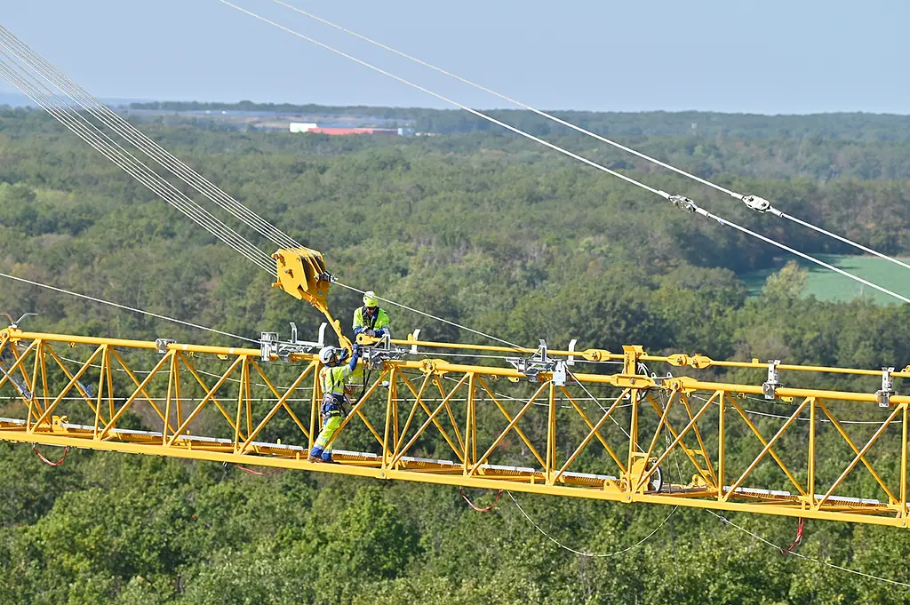 Potain MR 329 H25 Top-Slewing Cranes