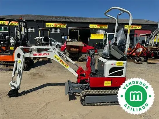 Excavadora mini Takeuchi TB210
