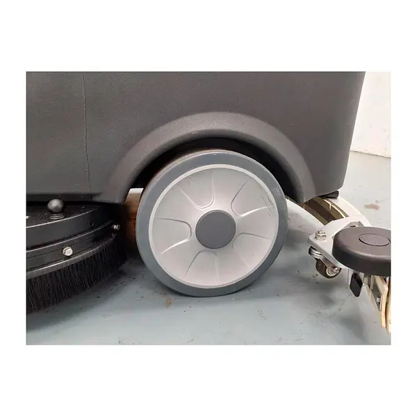 Fregadora Industrial con Conductor Subido 810mm Diam. Cepillo