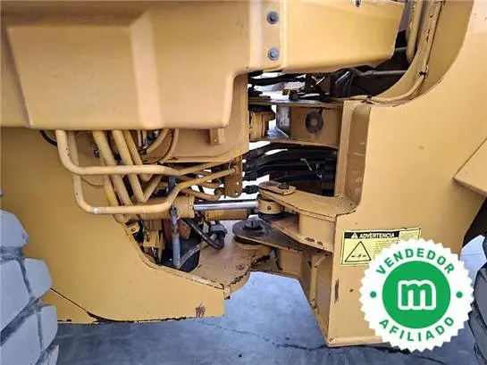 Caterpillar IT24F loader