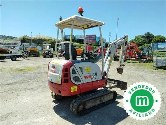 Mini excavadora Takeuchi TB216