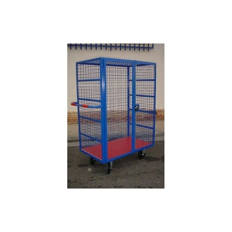 Mesh basket with reinforced roof and sides