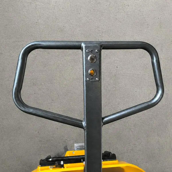 Self-supporting stacker 1000kg to 1300mm