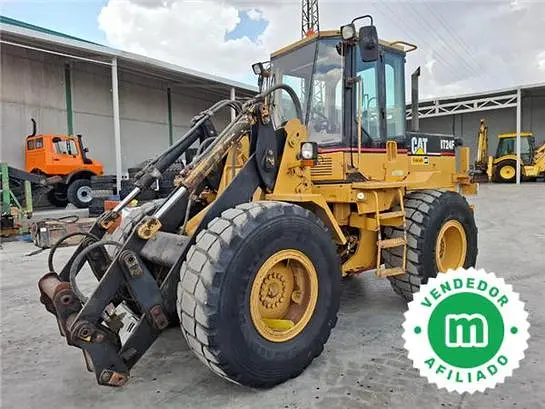Caterpillar IT24F pala cargadora