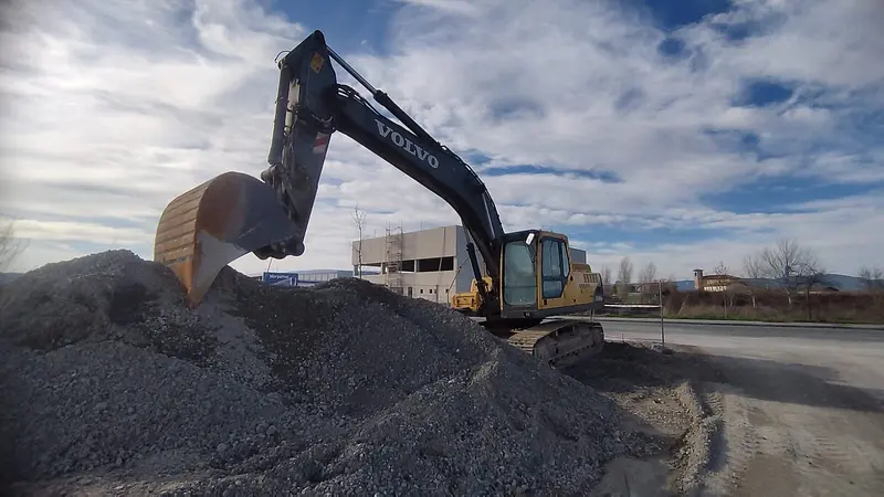 Volvo EC240 crawler excavator